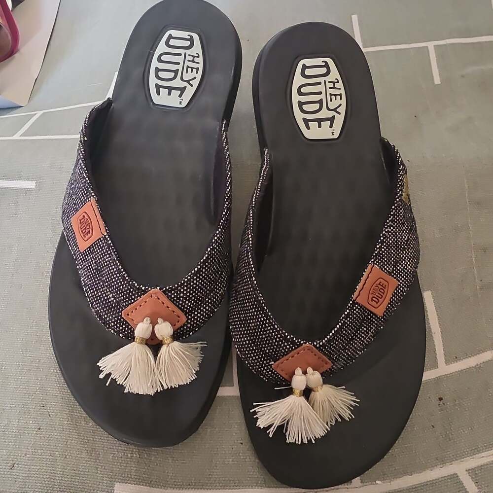 Hey Dude Women's Black Patterned Flip Flop Sandals With Tassels